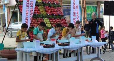 Bilecik İnhisar'da şenlikli nar hasadı