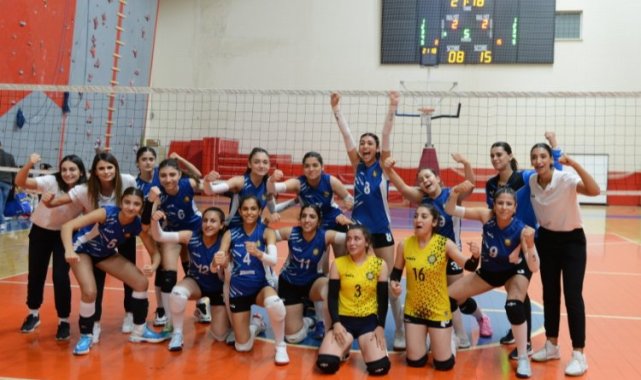 DBB Spor Genç Kadın Voleybol Takımı şampiyon oldu