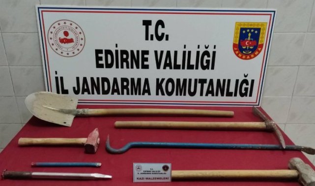 Enez'de kaçak kazıya 2 gözaltı