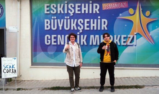 Eskişehir Büyükşehir gençlerin yanında