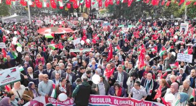 Gölcük'te binlerce kişi Filistin için yürüdü