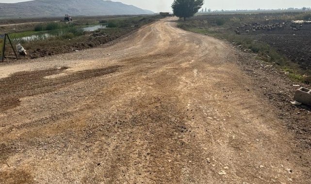 Hatay Kırıkhan'da üretime giden yollar yenileniyor
