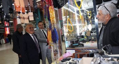 Hunat Çarşısı Başkan Memduh Büyükkılıç'ı ağırladı