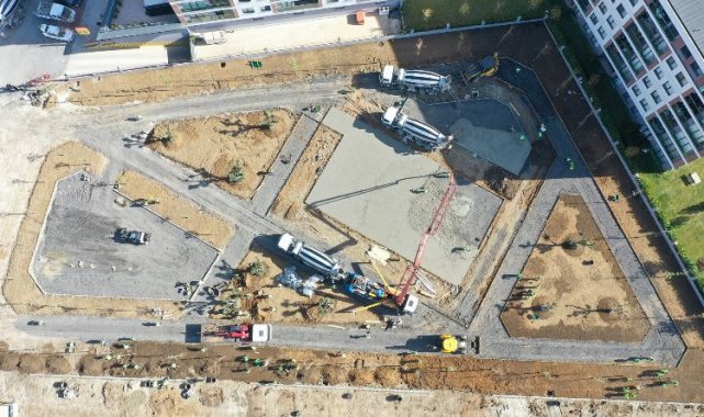 İstanbul Beylikdüzü'nde 5 dönümlük park 47 saatte tamamlandı