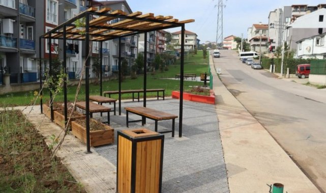 İzmit Katip Çelebi Sokak'a yeni oturma alanı