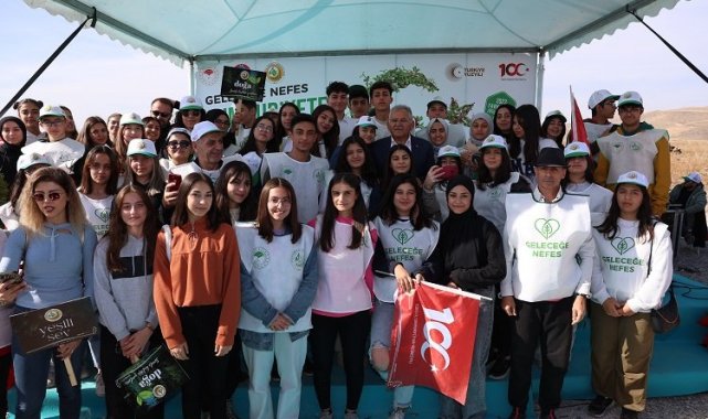 Kayseri protokolü fidan dikiminde buluştu