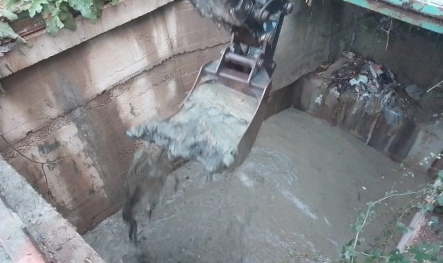 Manisa Şehzadeler'de biriktirme havuzu temizliği