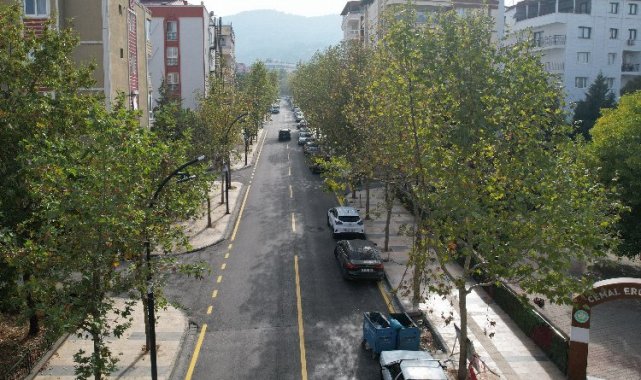 Manisa'da bin kilometreyi aşkın yol asfaltlandı
