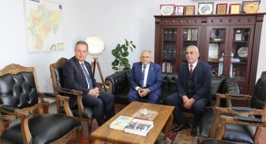 Memduh Büyükkılıç'tan Melikgazi Kaymakamlığı'na ziyaret