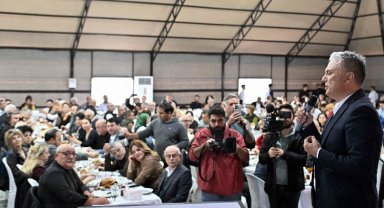 Muratpaşa'daki etkinlik çadırı ilk konukları ağırladı