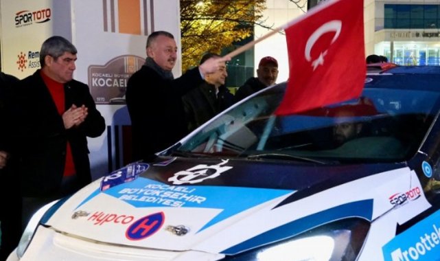 40. Kocaeli Rallisi'nin startını Tahir Büyükakın verdi