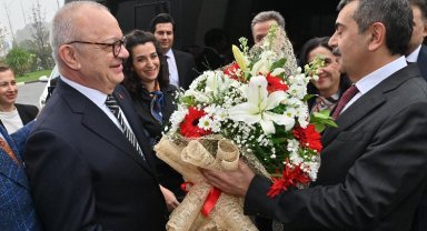 Bakan Tekin Manisa'da