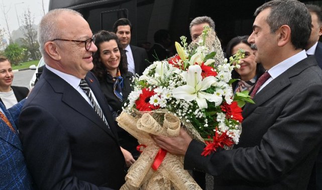 Bakan Tekin Manisa'da
