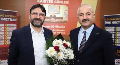Başkan Büyükgöz gençlerin Kariyer Günleri'nde