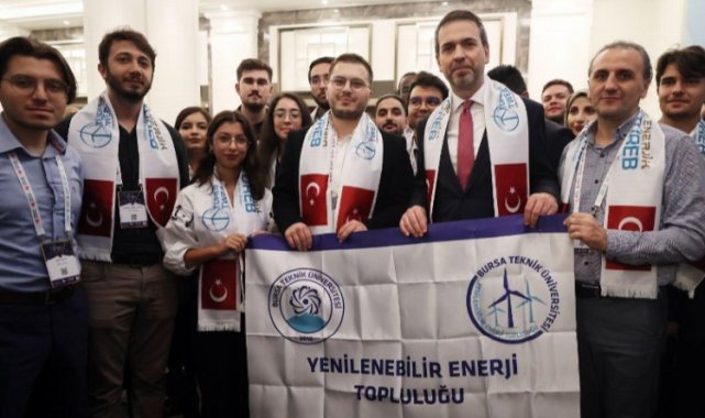 BTÜ'lü öğrenciler Bakan Bayraktar ile buluştu