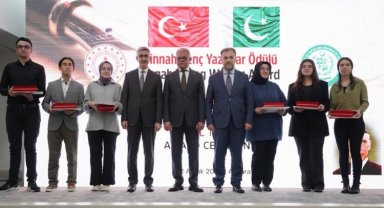 Cinnah Genç Yazarlar ödüllerine kavuştu