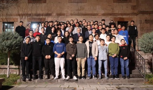 ERÜ Rektörü öğrencilerle buluştu