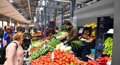 Esnaf ve vatandaştan yenilenen Ulus Hali'ne tam not