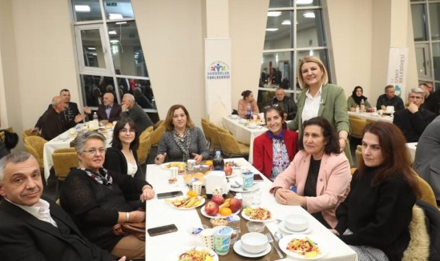 İzmit'te muhtarlar ve aileleri geleneksel etkinlikte buluştu