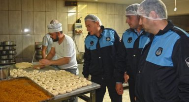 Karabağlar'da yılbaşı denetimleri sürüyor