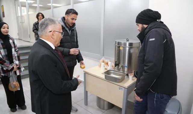 Kayseri Merkez Kütüphanesi gençleri ağırlıyor