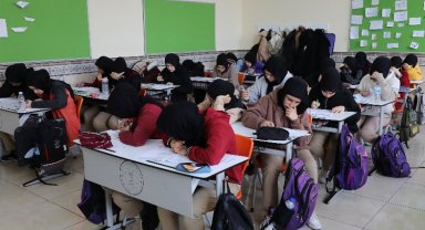 Konya Büyükşehir 86 Bin Öğrenciye LGS ve TYT Sınavı Yapıyor
