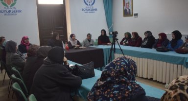 Malatya Kent Konseyi Kadın Meclisi'nden 'Milli Şair'e anma