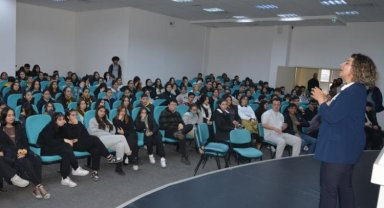 Manisa Turgutlu'da 'sınava hazırlık' semineri
