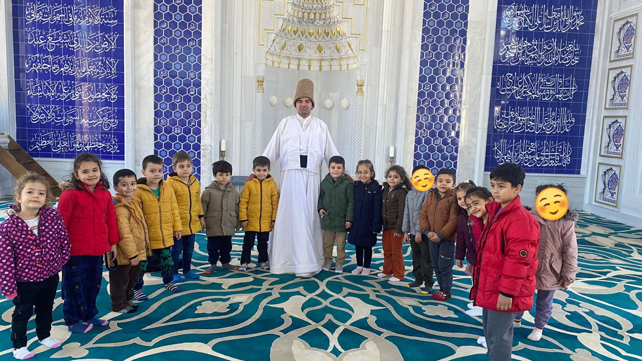 Minikler Mevlana’yı andı