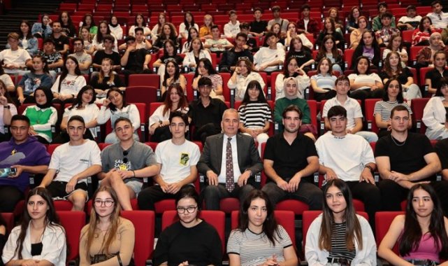 Öğrencilere müjde! YSK ücretleri belediyeden
