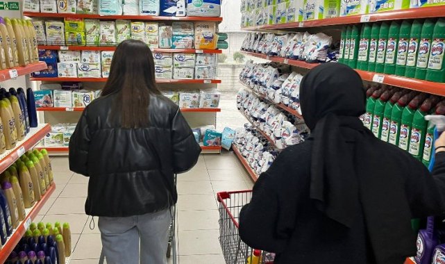 Öğrencilerin imdadına Sosyal Market yetişiyor