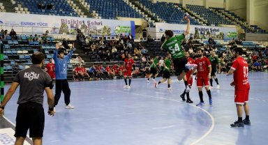 Sakaryalı hentbolcular evinde rüzgâr gibi esti: 46-29
