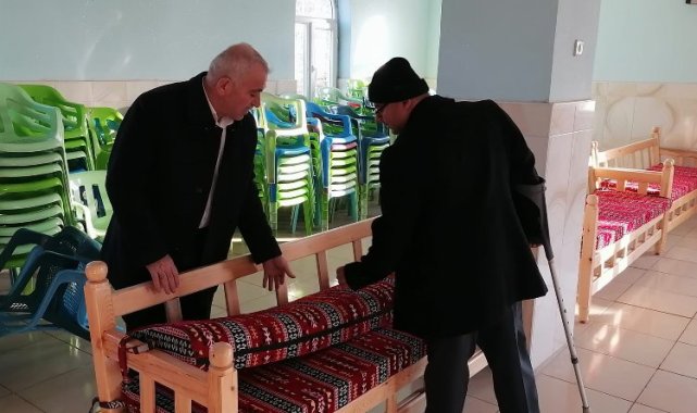 Sason'dan taziye evlerine sedir koltuk ve masa desteği