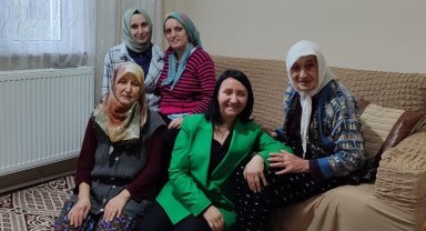 Zekiye Tekin'den Pazaryeri'nde gönülleri kazanmaya devam