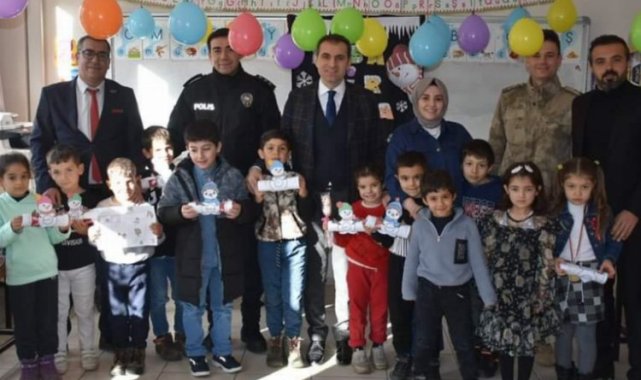 Batman Sason'da karneler Kaymakam Mete'den