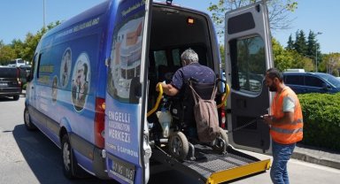 Çayırova özel bireylerin her zaman yanında