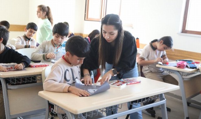 Çayırova'da eğitimle birlikte kendilerini de geliştiriyorlar