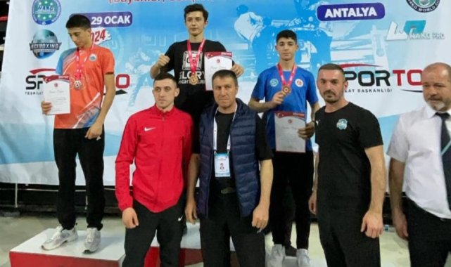 Çayırova'ya Türkiye şampiyonluğu geldi