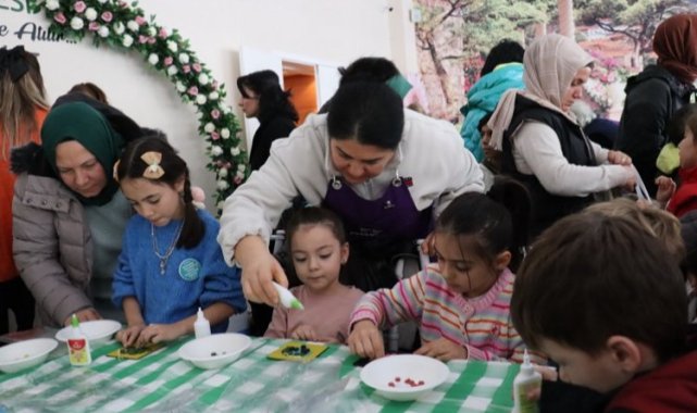 Çocuklar İzmit Çocuk Festivali'nde eğleniyor