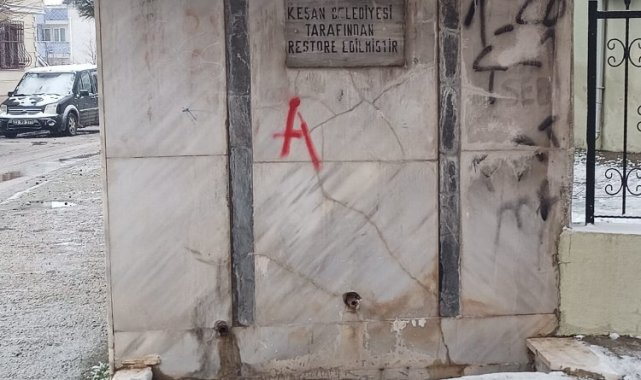 Edirne Keşan'da Yeni Cami çeşmesi aynı tas aynı hamam