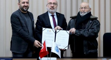 Kayseri'de eğitim üzerine çifte protokol