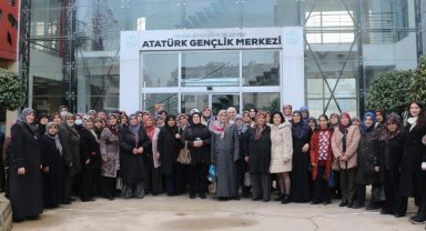 Kırkağaçlı kadınlar Manisa'yı gezdi