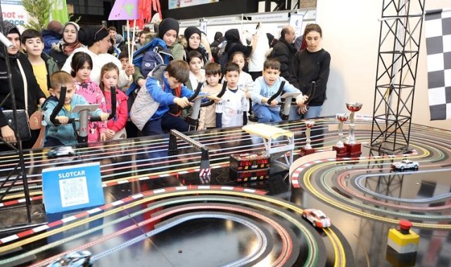 Kocaeli'de çocuklar tatilin tadını çıkarıyor