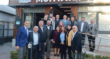 Kocaelili muhtarlardan okul kampanyasına destek