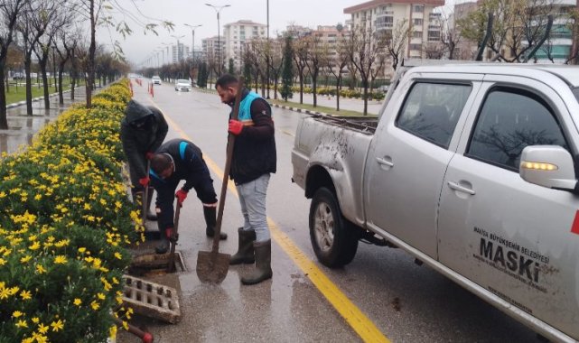 Manisa'da MASKİ'den yağış mesaisine devam