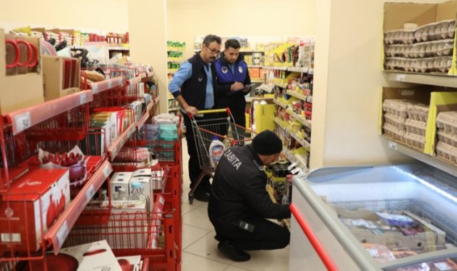 Sivas'ta zabıtadan zincir marketlere denetim