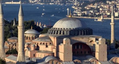 Yabancı turistler için Ayasofya'ya giriş 25 Avro oldu
