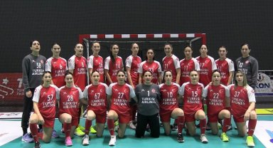 A Milli Kadın Hentbol Takımı, medya ile bir araya geldi
