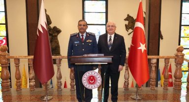 Bakan Güler, Katar Genelkurmay Başkanı Al-Nabet ile görüştü