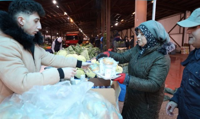 Başiskele'de çorbalar pazarcıların içlerini ısıttı